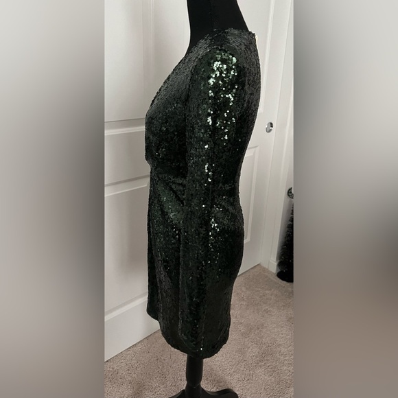Charlotte Russe Deep V Long Sleeve Sequin Dress size M - Picture 2 of 8